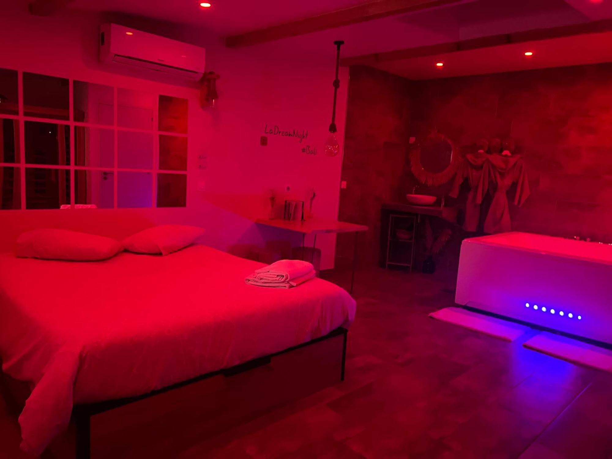 珀套特科姆博特La Dream Night公寓 外观 照片